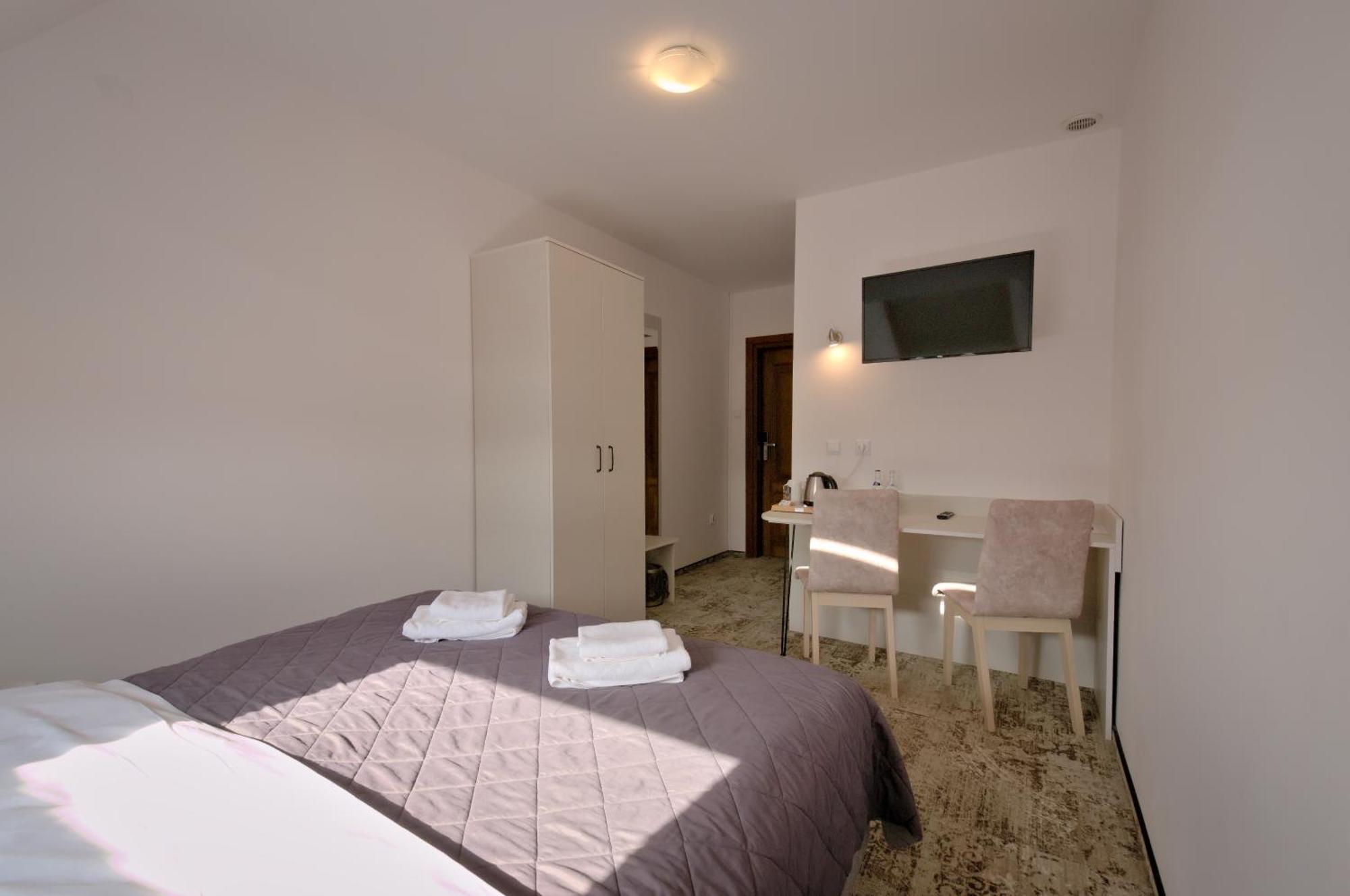 Hotel Sezam Machowa Exterior photo